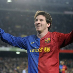 kering.com-重点高校足球联赛精彩纷呈，校园足球热潮再起，校园足球联赛竞赛规程